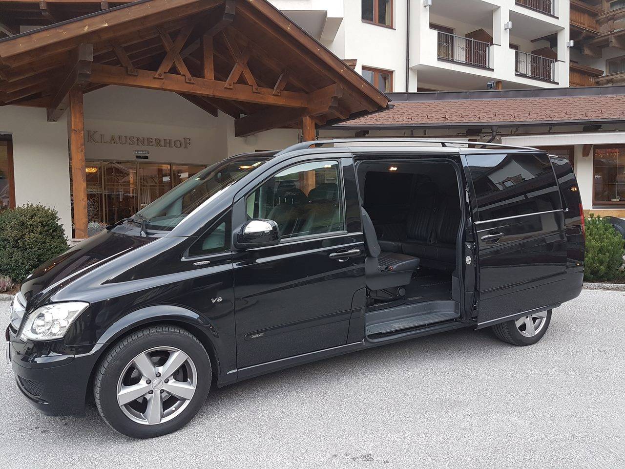 TAXI TRANSFERS INNSBRUCK AIRPORT TO SOLDEN